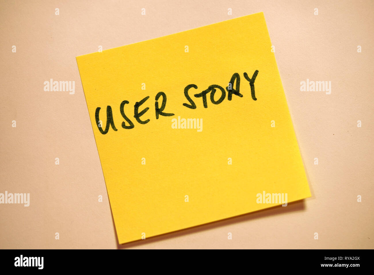 Gelbe Haftnotiz Scrum Agile User Story Stockfoto