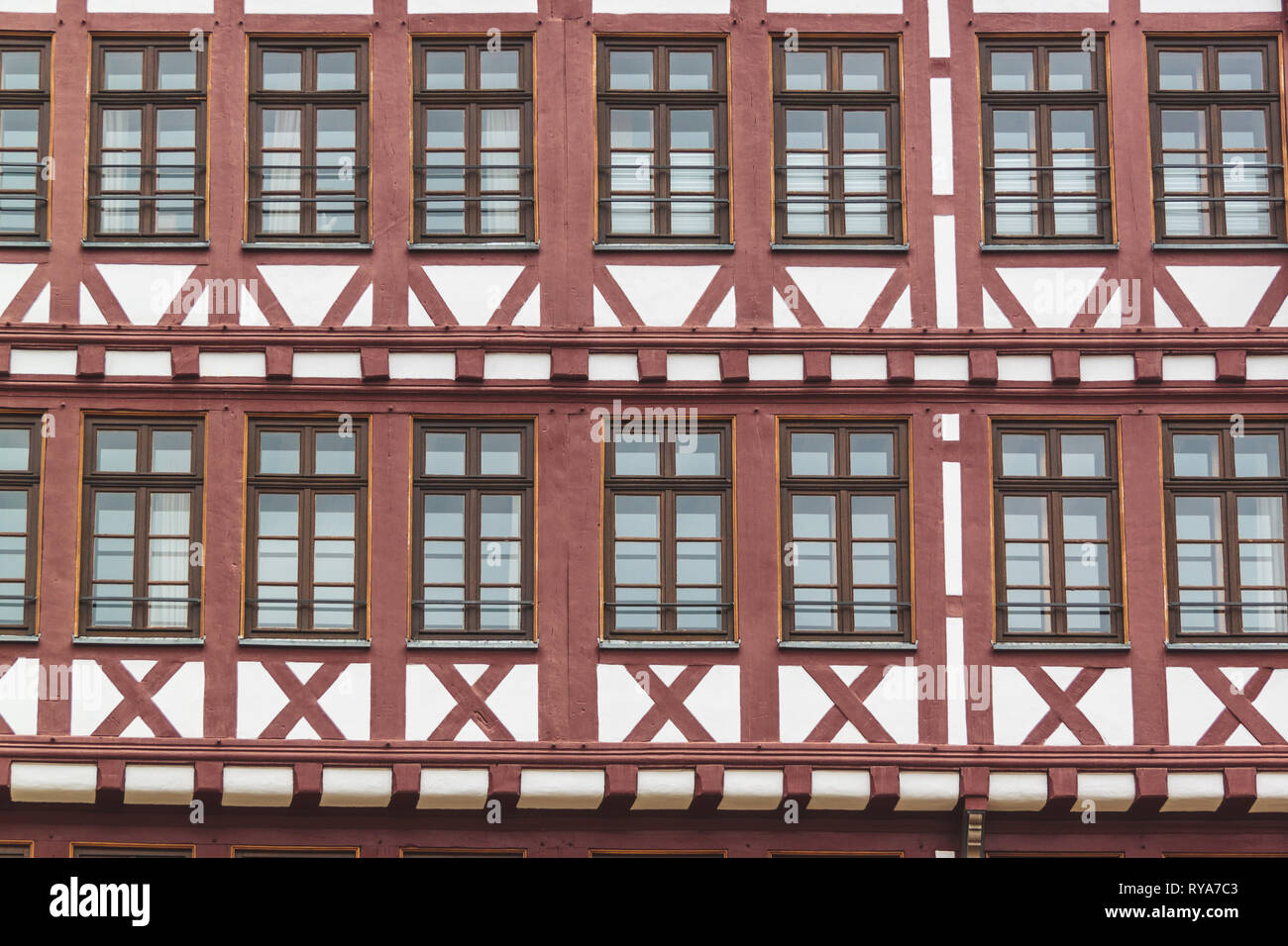 Seite einer alten deutschen Haus mit hölzernen Strukturen sichtbar, dies wird als Fachwerk Stockfoto