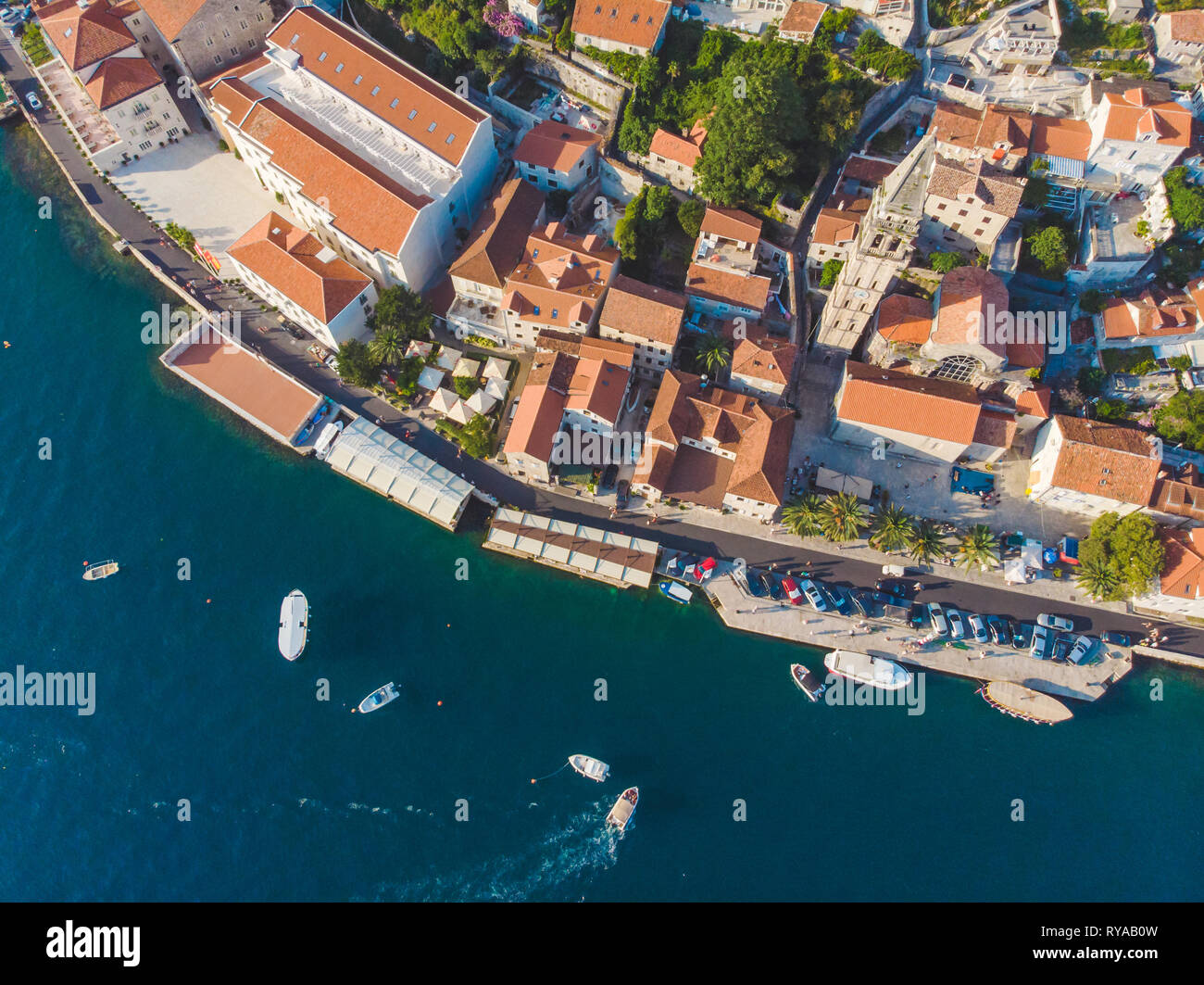 Luftaufnahme von perast Stadt in Montenegro Stockfoto