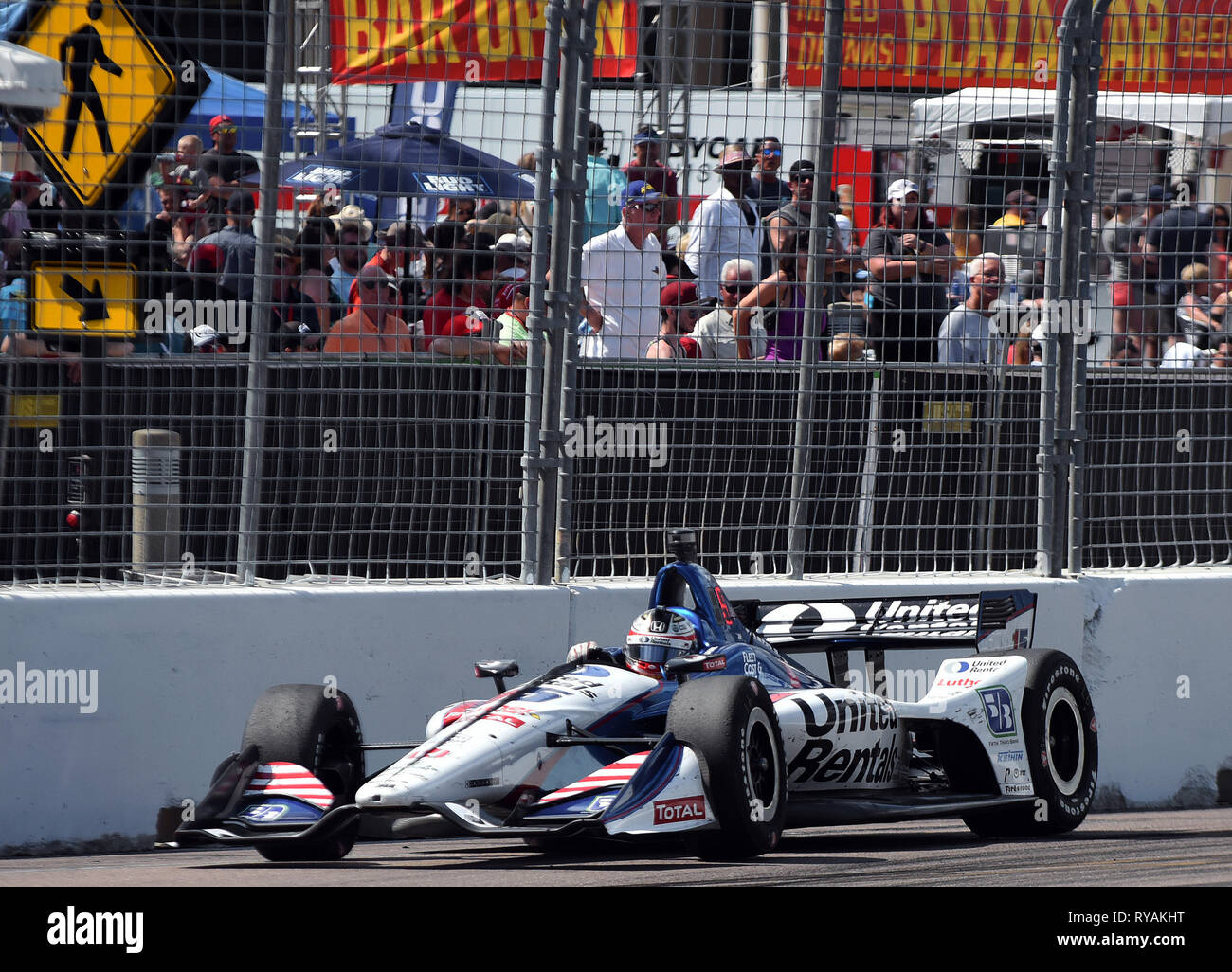 März 10, 2019 - St. Petersburg, Florida, United States - Graham Rahal der Vereinigten Staaten fährt durch Drehen zehn während der Firestone Grand Prix in St. Petersburg am 10. März 2019 in St. Petersburg, Florida. Belegte er den zwölften Platz, während Josef Newgarden der Vereinigten Staaten das Rennen gewonnen. (Paul Hennessy/Alamy) Stockfoto