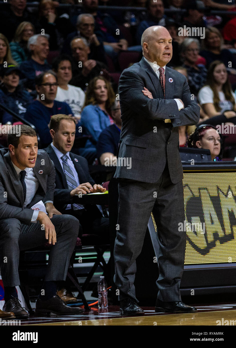 Mar 11 2019 Las Vegas, NV, USA St. Mary's Head Coach Randy Bennett während der NCAA West Coast Conference Männer Basketball Turnier Halbfinale zwischen den San Diego Toreros und der Saint Mary's Gaels 69-62 gewinnen in der Orleans Arena in Las Vegas, NV. Thurman James/CSM Stockfoto