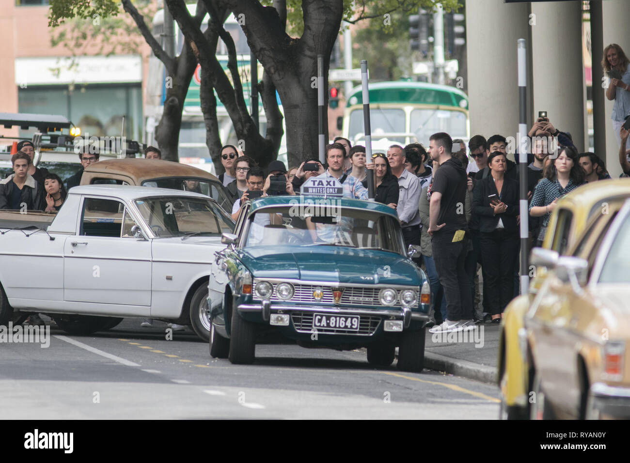 Adelaide, Australien. 13 Mär, 2019. Menschenmassen Film ansehen Satz 'Flucht aus Pretoria in Adelaide gefilmt. Der Film basiert auf einem Buch von Tim Jenkin und ist während der Zeit der Apartheid in Kapstadt, Südafrika über zwei weiße Südafrikaner, Tim Jenkin und Stephen Lee, der im Jahr 1978 zur Herstellung und Verteilung von Anti-apartheid Nachrichten Credit: Amer ghazzal/Alamy Live Nachrichten gefangen wurden Stockfoto