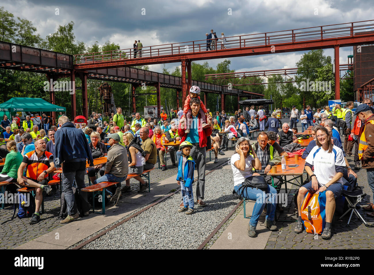 Essen, Ruhrgebiet, Nordrhein-Westfalen, Deutschland - Stadt Radfahren, Radfahren für ein gutes Klima, ein Ereignis, eine Kampagne des Klima-bündnis, hier Ankunft am Stockfoto