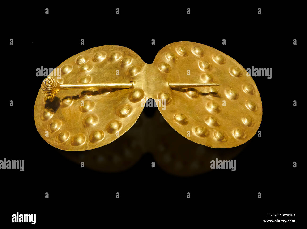 Bronzezeit Hattiergemeinschaft gold Gürtelschnalle aus Grab L, möglicherweise eine königliche Grab aus der Bronzezeit (2500 v. Chr. bis 2250 v. Chr.) - alacahoyuk - Museum für Anatolische Civilizati Stockfoto