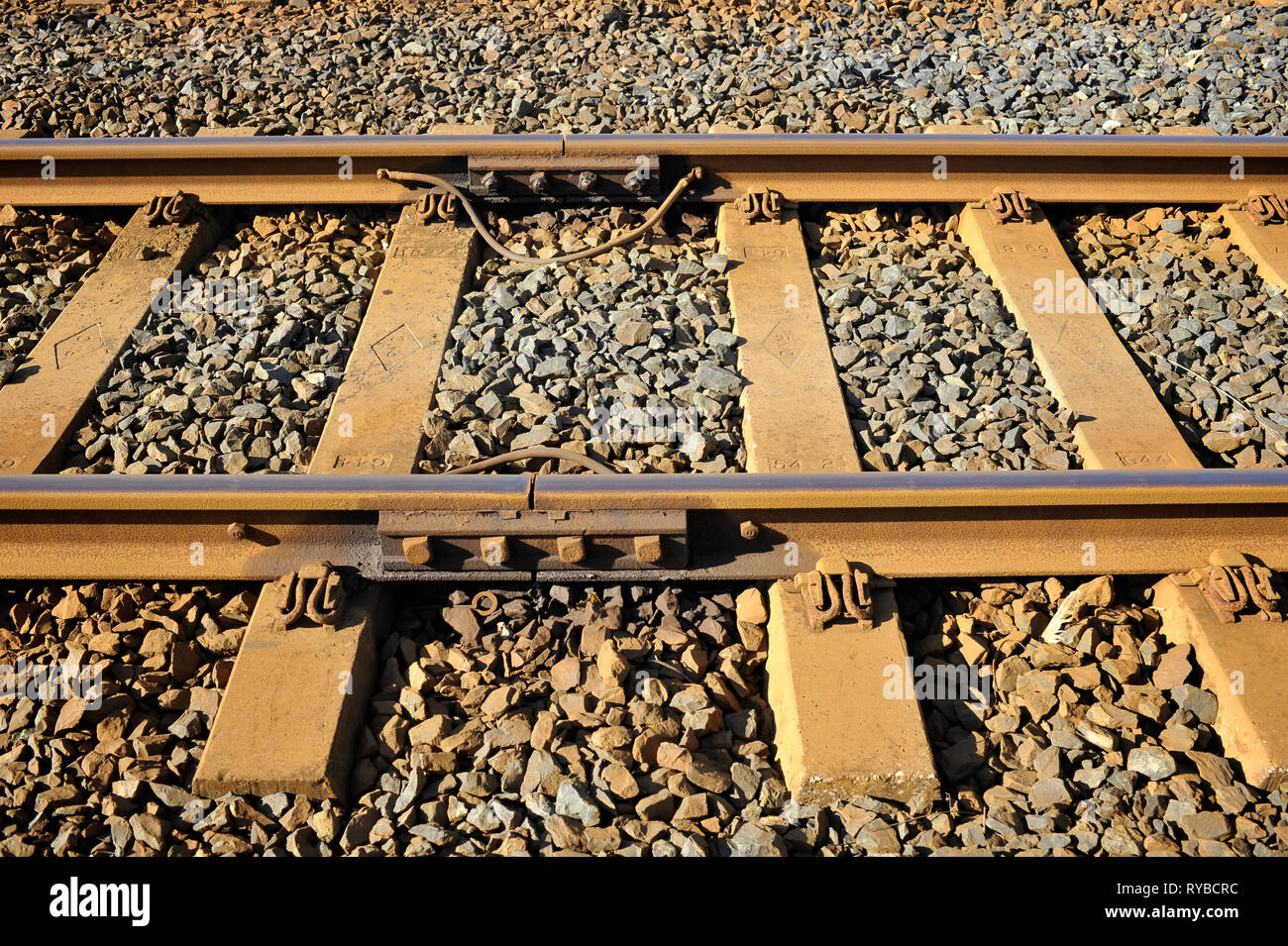 Detail der Dehnungsfuge in Bahnstrecke Stockfoto