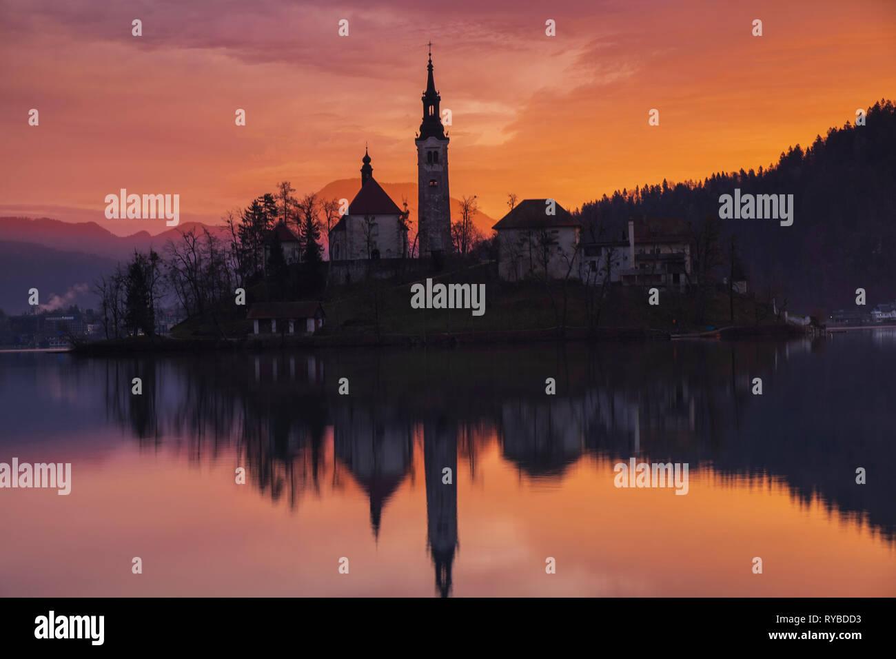 Der See Bled und die Julischen Alpen. Slowenien Stockfoto