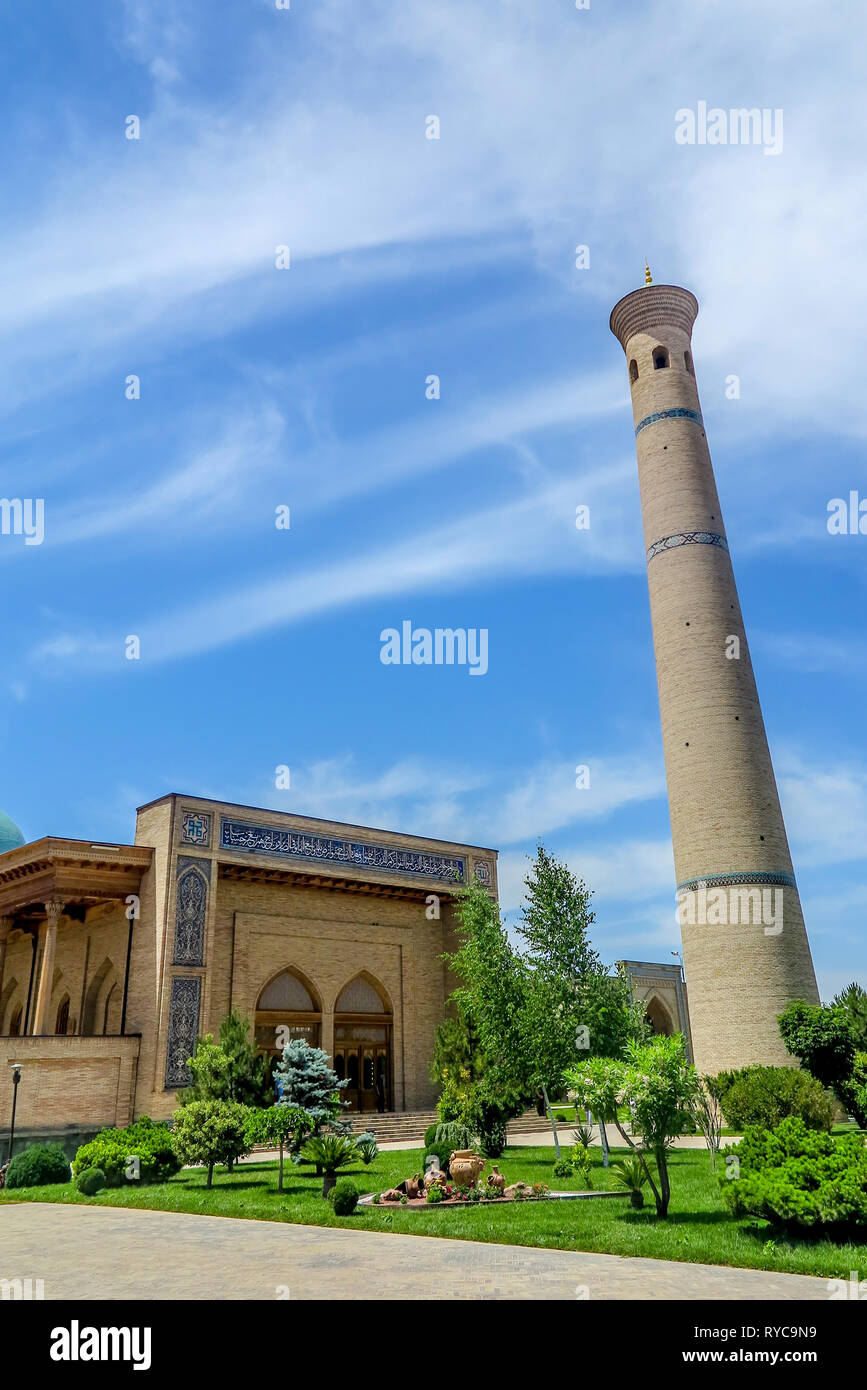 Taschkent Hazrati Imam Komplexe wichtigsten Moschee Minarett Sicht