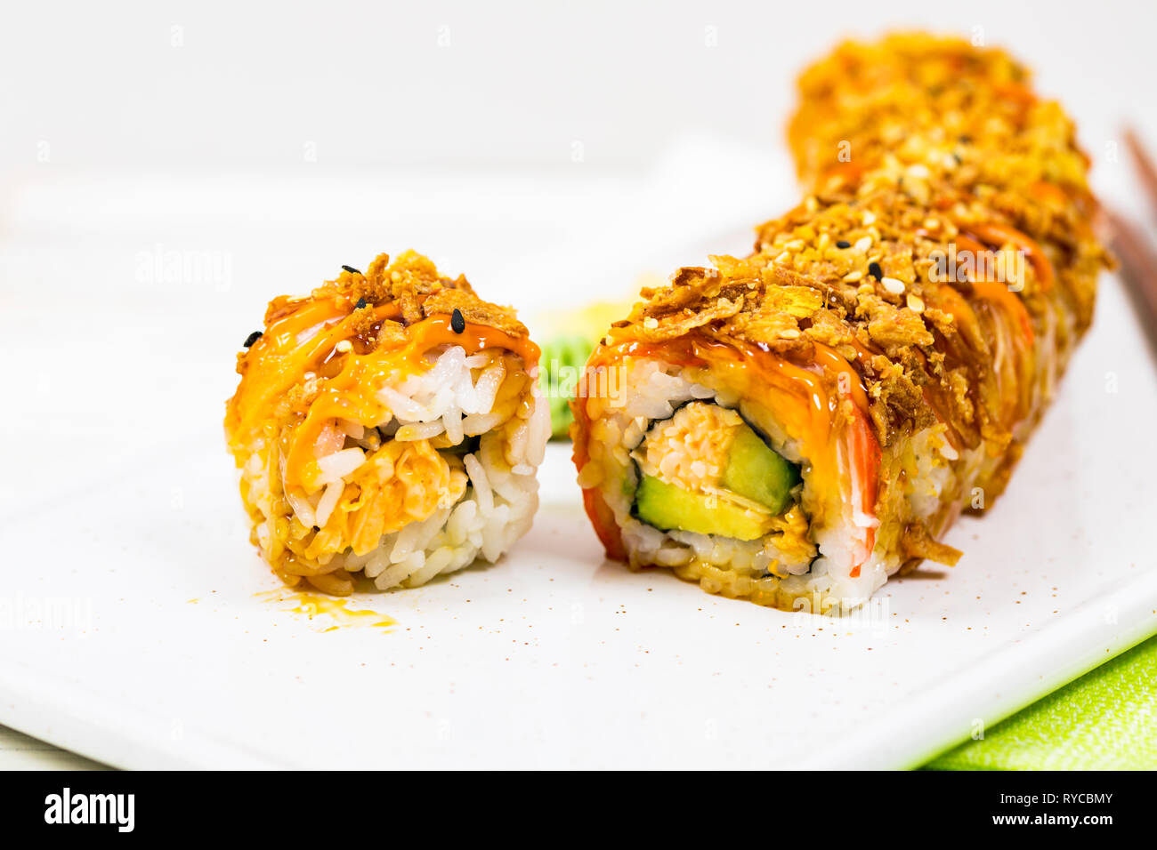 New York Crunch Sushi Roll Stockfoto