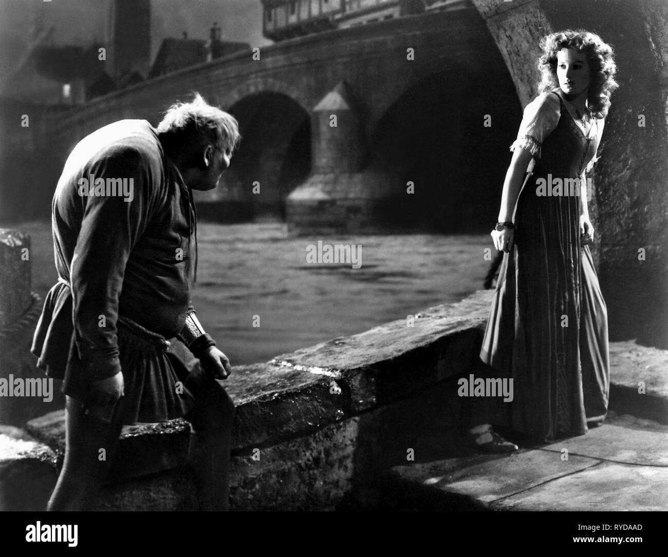 CHARLES LAUGHTON, Maureen O'Hara, der Glöckner von Notre Dame, 1939 Stockfoto