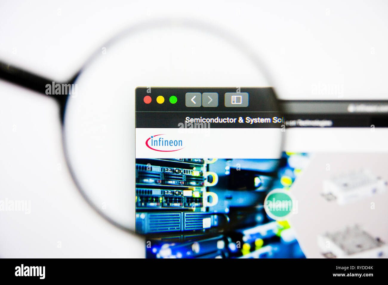 Los Angeles, Kalifornien, USA - 25. Januar 2019: Infineon Technologies Website Homepage. Infineon Technologies Logo auf dem Bildschirm sichtbar. Stockfoto