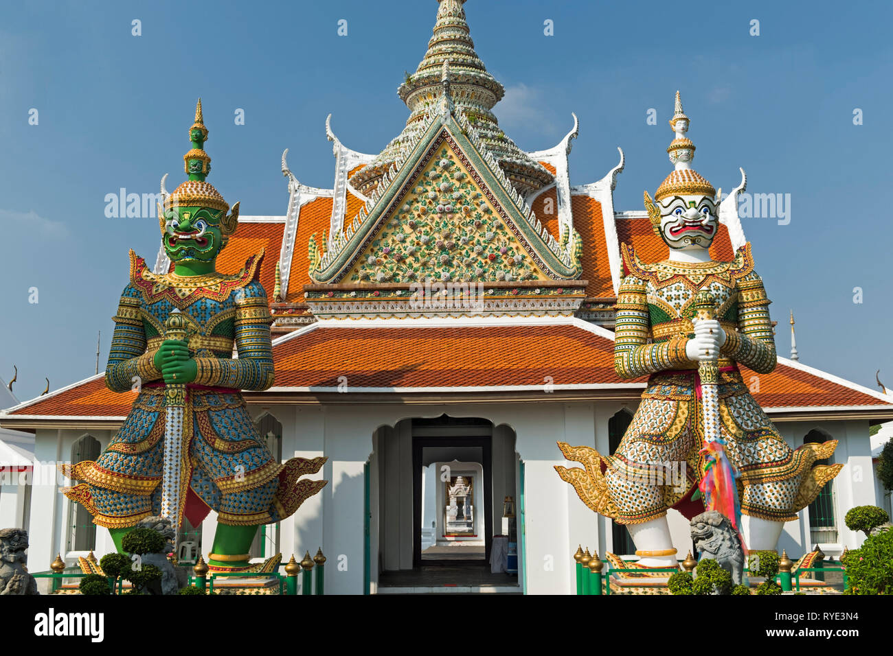 Pavillon am Wat Arun Tempel der Morgenröte Bangkok Thailand Stockfoto