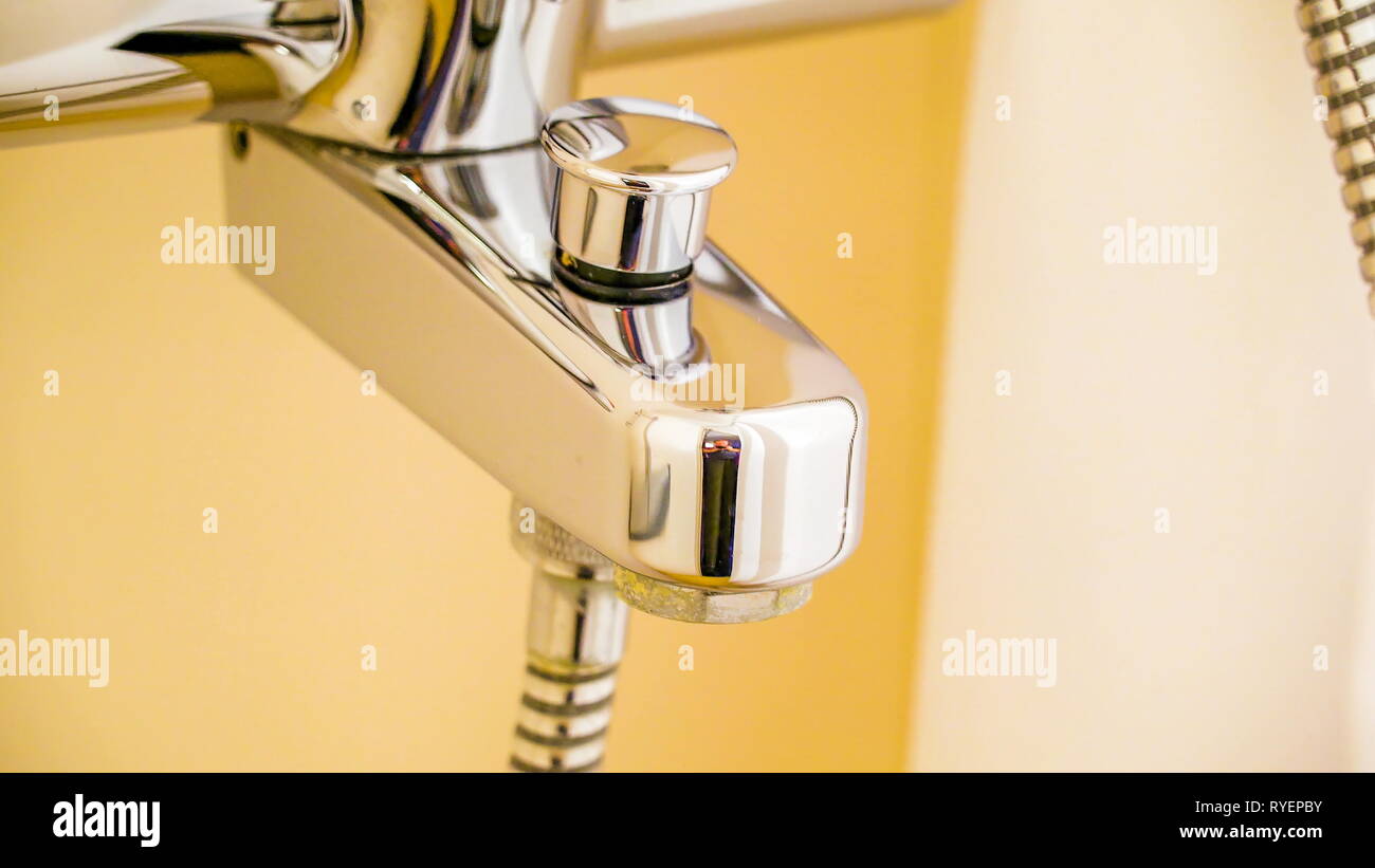Badezimmer Wasserhahn Wasserhahn Griff silberfarben für die Küche Aus Metall