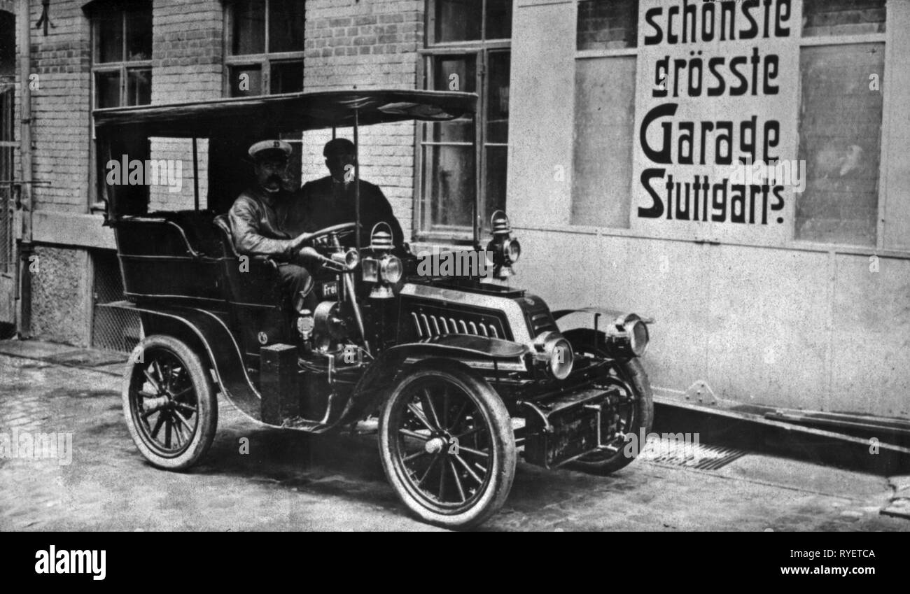 Transport/Verkehr, Autos, Fahrzeugvarianten, Renault Typ G Tonneau, 1901, in den Hof des Autohauses Heinrich Eichmann, Alexanderstraße 36, Stuttgart, 1906, Additional-Rights - Clearance-Info - Not-Available Stockfoto