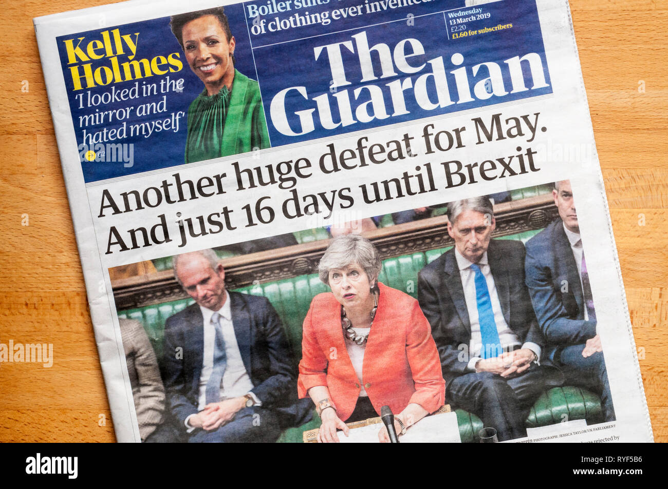 Titelseite der Zeitung The Guardian am 12. März 2019 nach der zweiten großen Niederlage der Regierung über die BREXIT Begriffe für die EU verlassen. Stockfoto