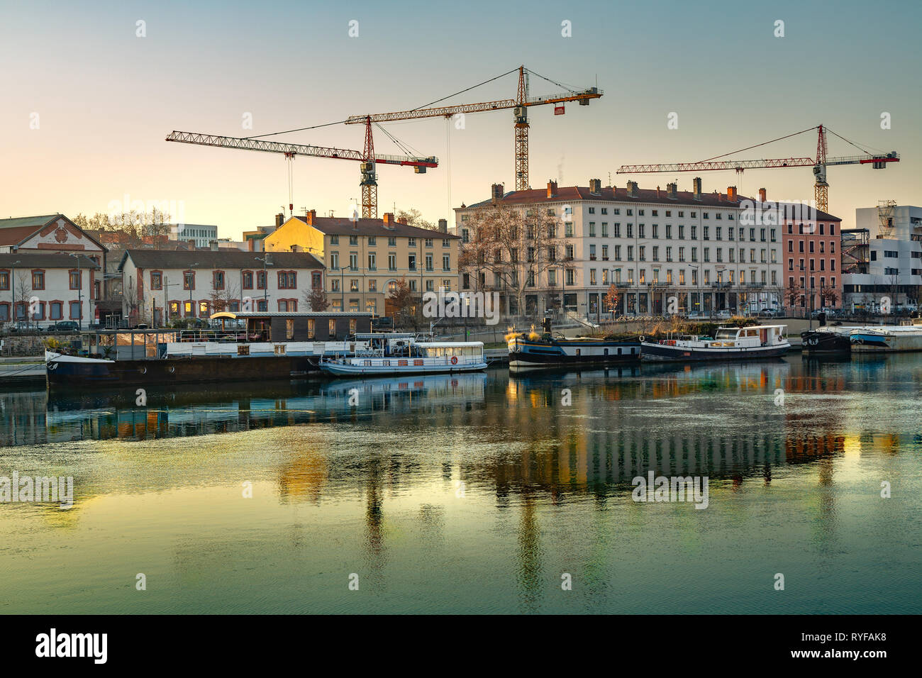 Saone River, einem Nebenfluss der Rhône in der Nähe des Zusammenfluss. Lyon Stockfoto