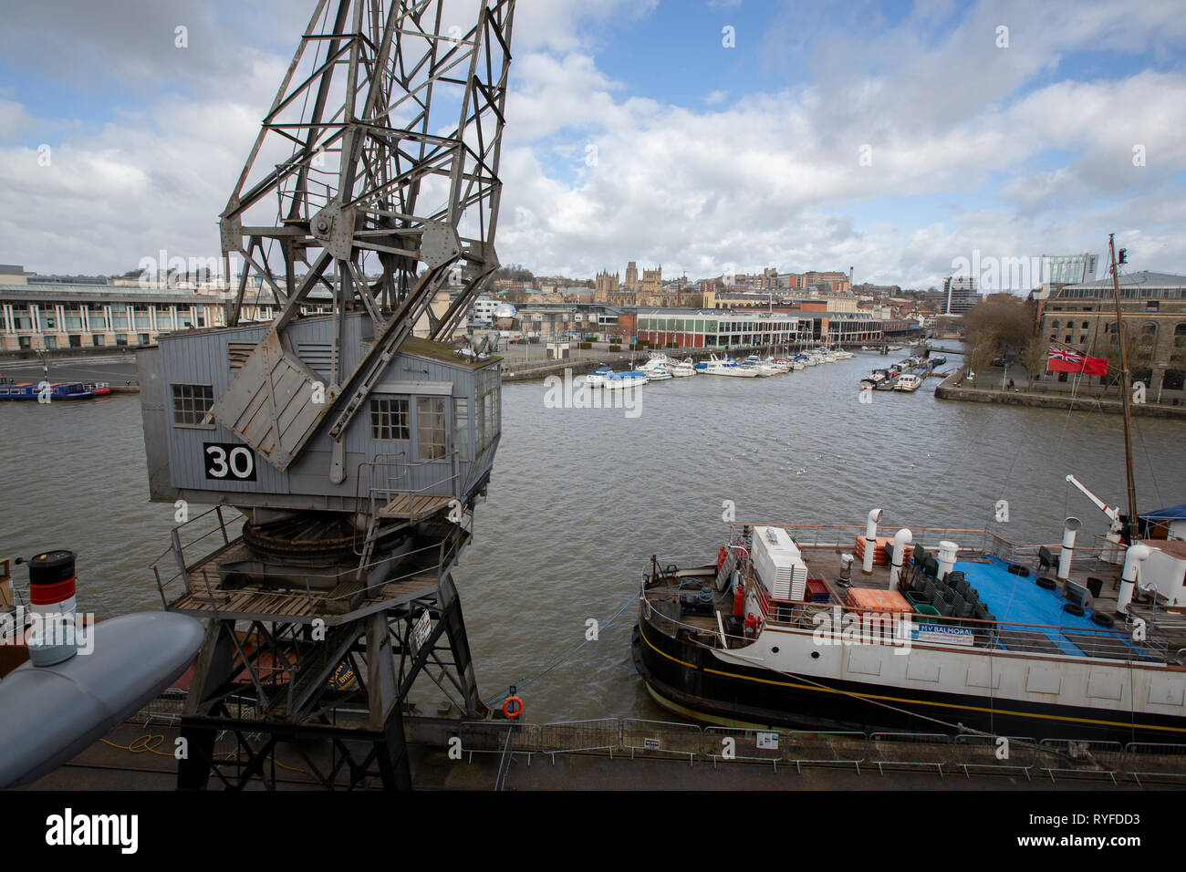 Die berühmten Harbourside Dock in der Stadt Bristol auf dem Fluss Avon, Großbritannien. Stockfoto