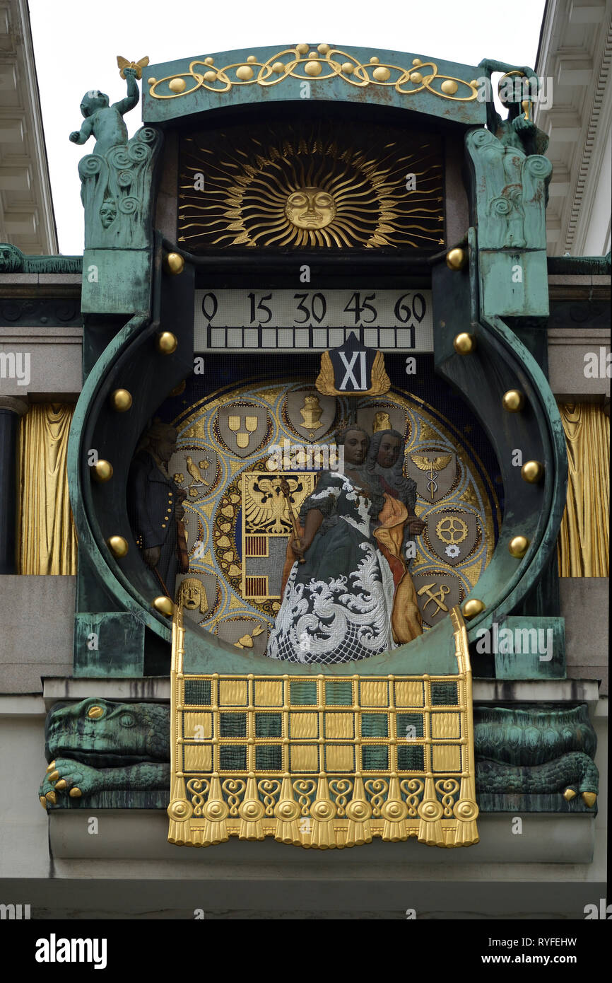 Jugendstil Spieluhr Ankeruhr von 1914 auf dem Platz Hoher Markt in der österreichischen Hauptstadt Wien - Österreich. Stockfoto