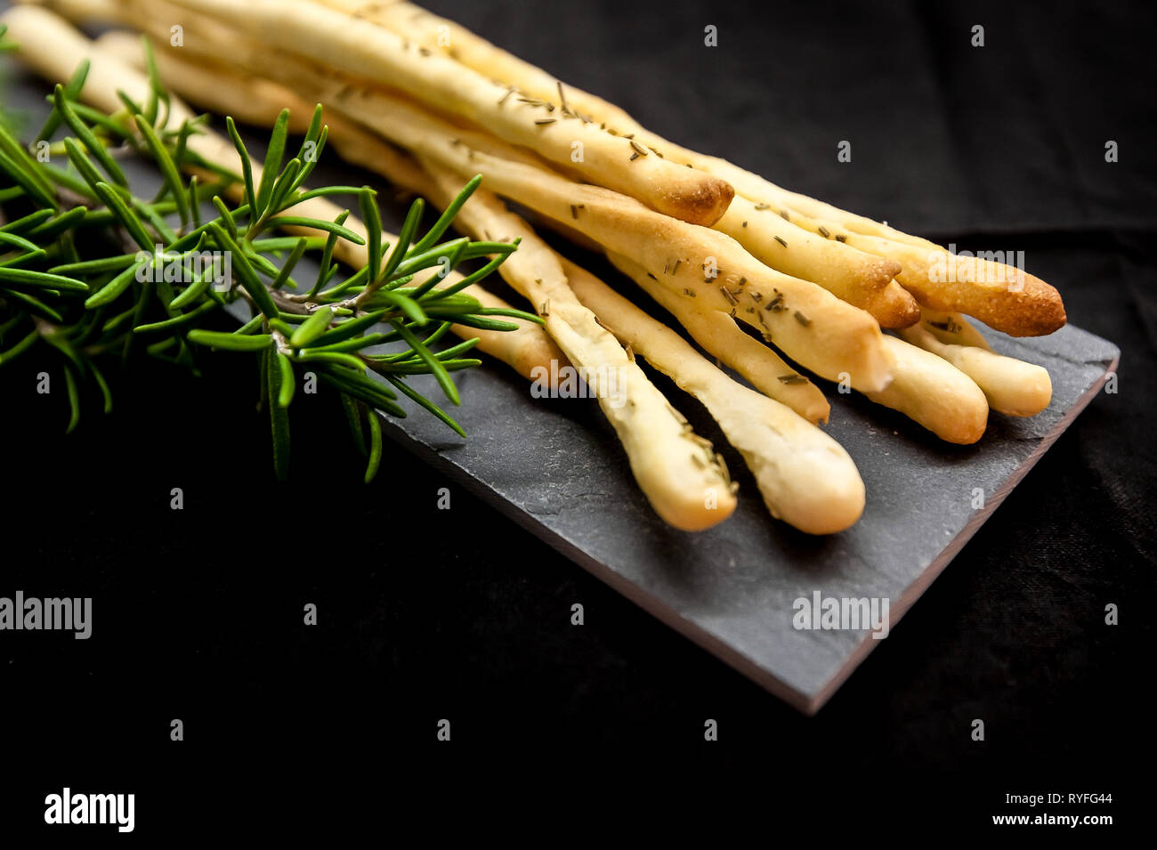 Knusprige grissini Stockfotos und -bilder Kaufen - Alamy