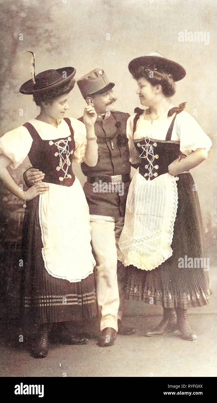Verliebte Paare in Österreich, Frauen von Österreich, Gruppenbilder mit 3 Personen und österreichisch-ungarischen Armee, 1910, Wien, Wien, Soldat mit 2 Mädchen Stockfoto