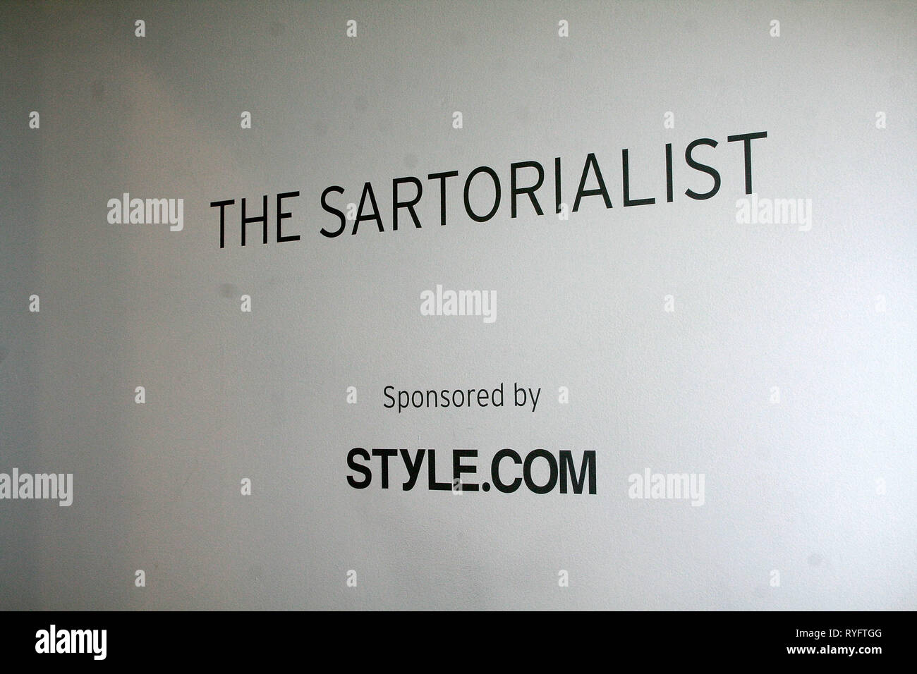 New York, NY, USA. 23. Jan 2008. Die Atmosphäre am Mittwoch, Jan 23, 2008 Private Eröffnung für The Sartorialist Ausstellung auf der Danziger Projekte in New York, NY, USA. Quelle: Steve Mack/S.D. Mack Bilder/Alamy Stockfoto