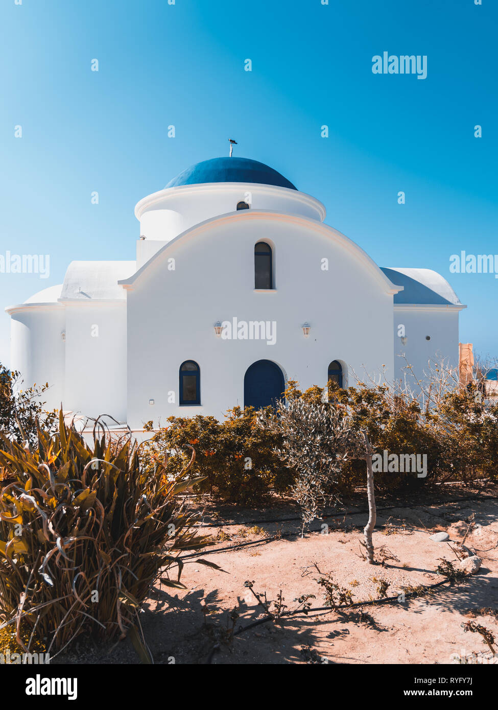 Die multi-konfessionellen Kirche des Hl. Nikolaus auf einem Ufer in Paphos, Zypern Stockfoto