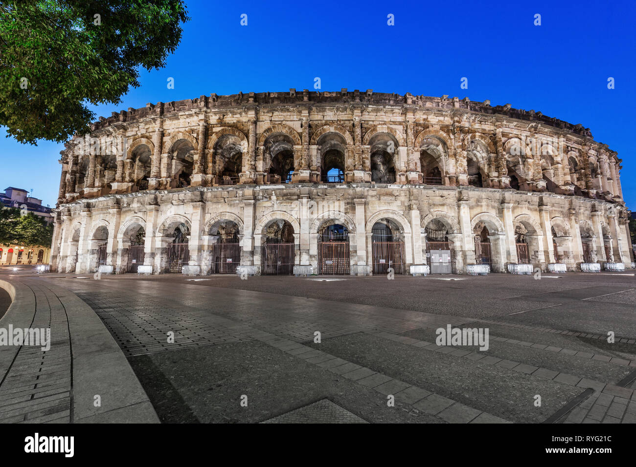 Nimes, Frankreich. Blick auf das antike römische Amphitheater. Stockfoto