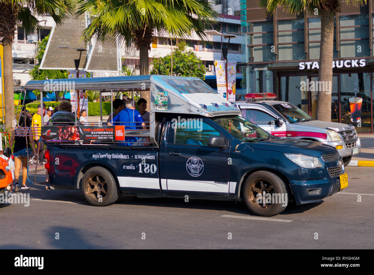 Pattaya baht bus -Fotos und -Bildmaterial in hoher Auflösung – Alamy