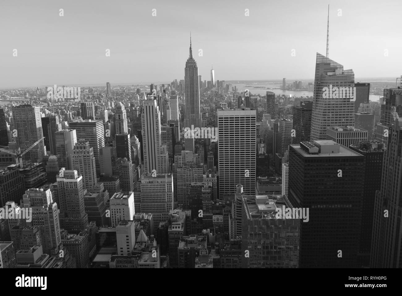 New York City - iconic Blick auf die Stadt mit Empire State Building. Schwarze und Weiße shote 2018 Stockfoto