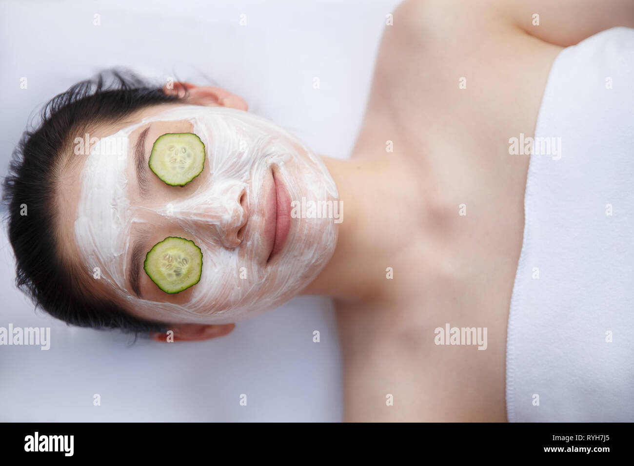Die junge Frau im SPA Stockfoto
