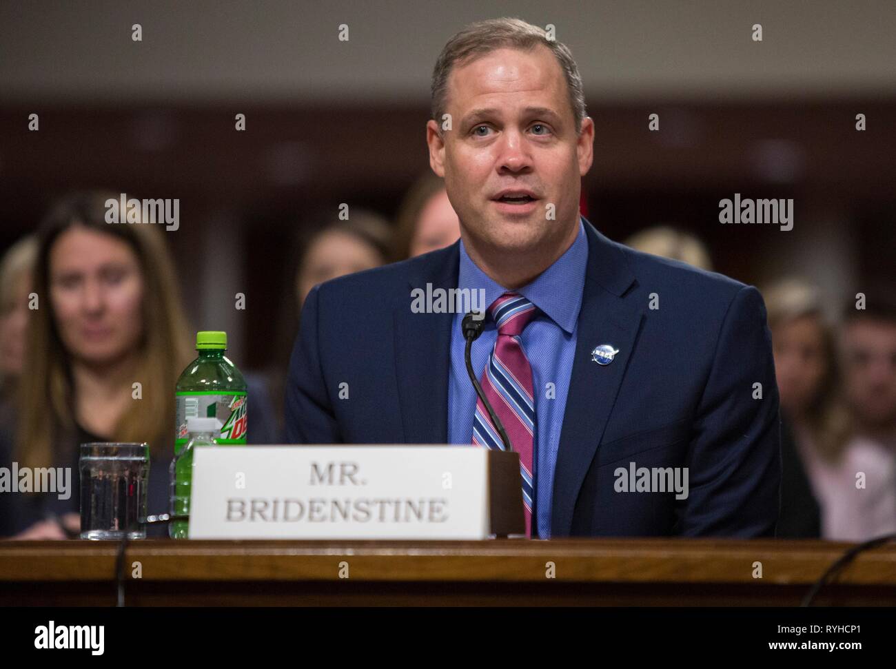 Washington, Vereinigte Staaten von Amerika. 13 Mär, 2019. NASA-Administrator Jim Bridenstine während einer Anhörung der Senatsausschuss für Handel, Wissenschaft und Transport auf dem neuen Space Race: Sicherstellung der U.S. Global Leadership auf der Final Frontier, an der Dirksen Senate Office Building März 13, 2019 in Washington. DC. Credit: Planetpix/Alamy leben Nachrichten Stockfoto