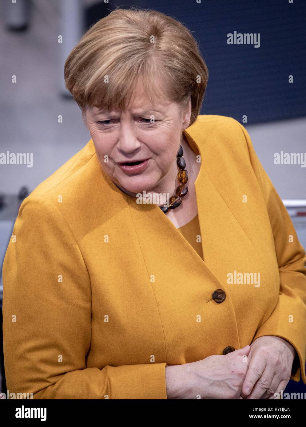 Berlin, Deutschland. 14 Mär, 2019. Bundeskanzlerin Angela Merkel (CDU) ist die Teilnahme an der Sitzung des Bundestages. Credit: Kay Nietfeld/dpa/Alamy leben Nachrichten Stockfoto