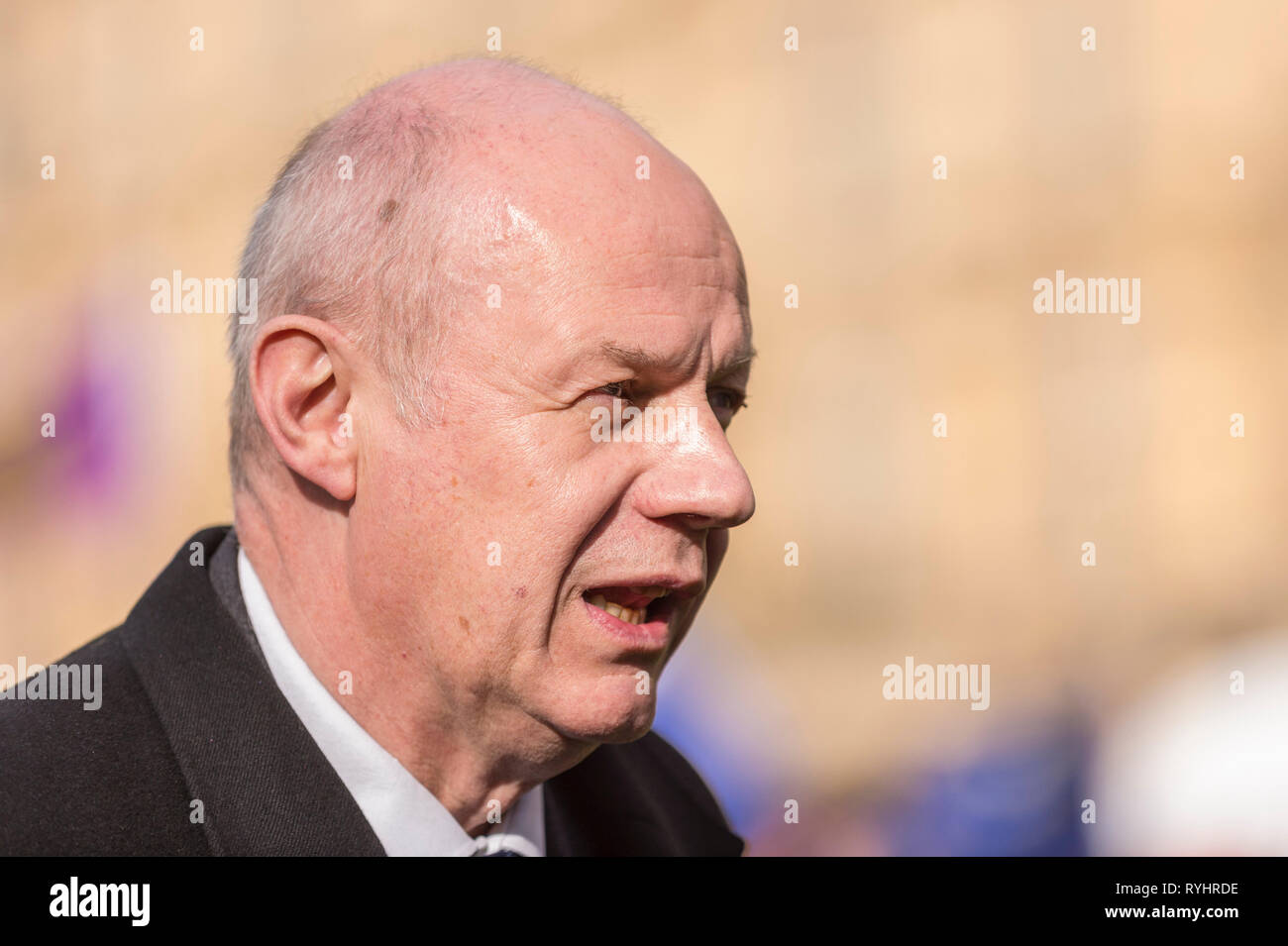 London, Großbritannien. 14 Mär, 2019. Damian Grün, MP für Ashford, nimmt teil an einem Interview in Westminster. MPs sind fällig, ob der Abreise für Brexit später heute Verzögerung zu stimmen. Credit: Stephen Chung/Alamy leben Nachrichten Stockfoto