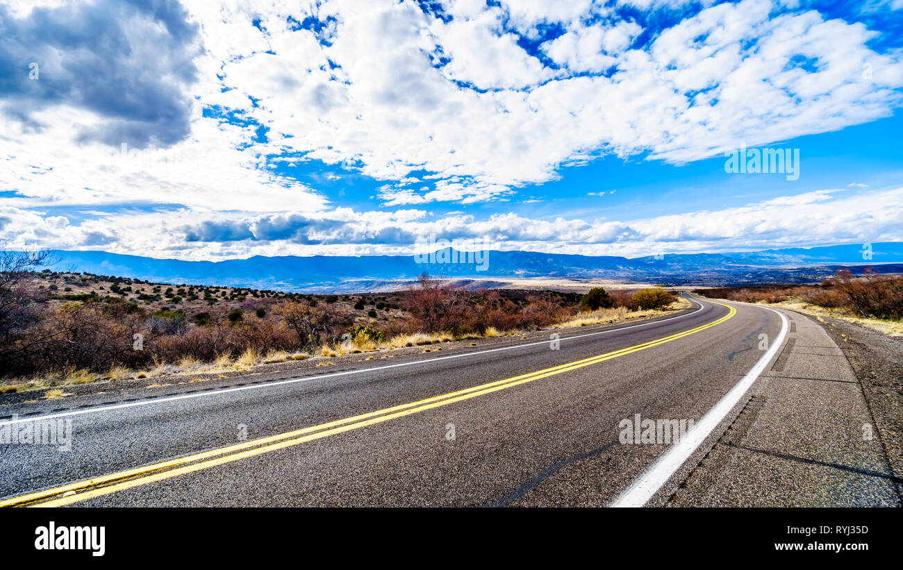 Arizona Highway SR 260 im Grand Canyon Rim Land östlich der Stadt Camp Verde in Northern Arizona Stockfoto