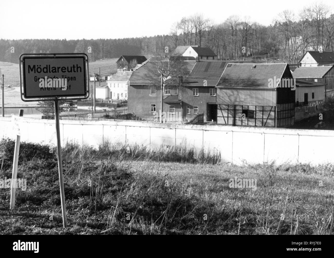 Grenzen, Innerdeutsche Grenze, Barriere in Moedlareuth, 13. / 14.11.1989, Additional-Rights - Clearance-Info - Not-Available Stockfoto