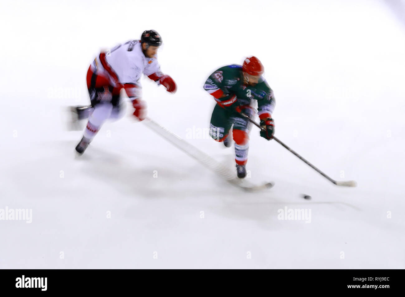 Eishockeymatch. Die Spieler in Aktion. Megeve. Frankreich. Stockfoto