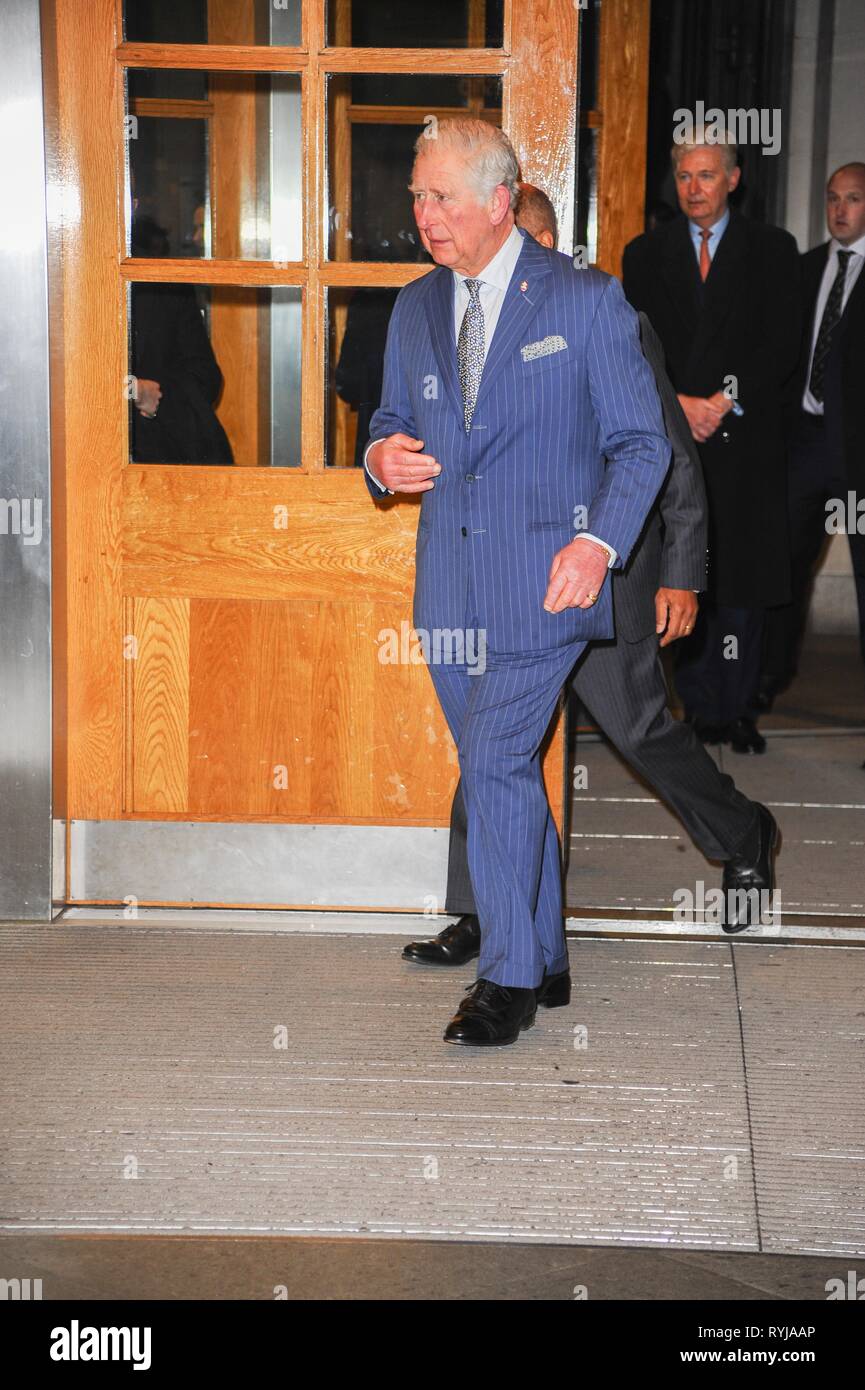 Prinz Charles anreisen, die bei der Öffnung der Sorolla gesehen: Spanischer Meister des Lichts in der National Gallery in London. Stockfoto