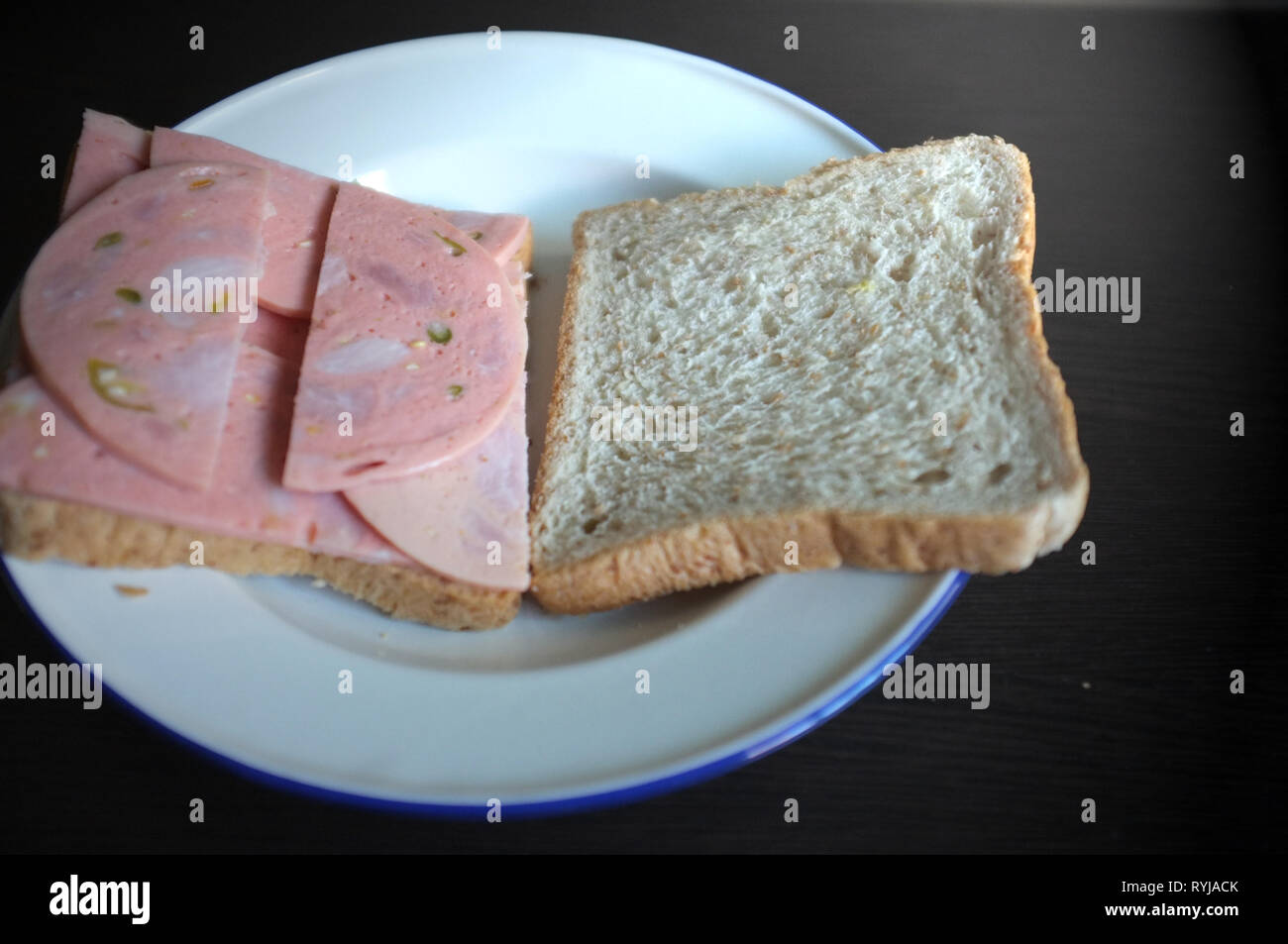 Sandwich mit Schweinefleisch Schinken. Konzept Frühstück Stockfoto