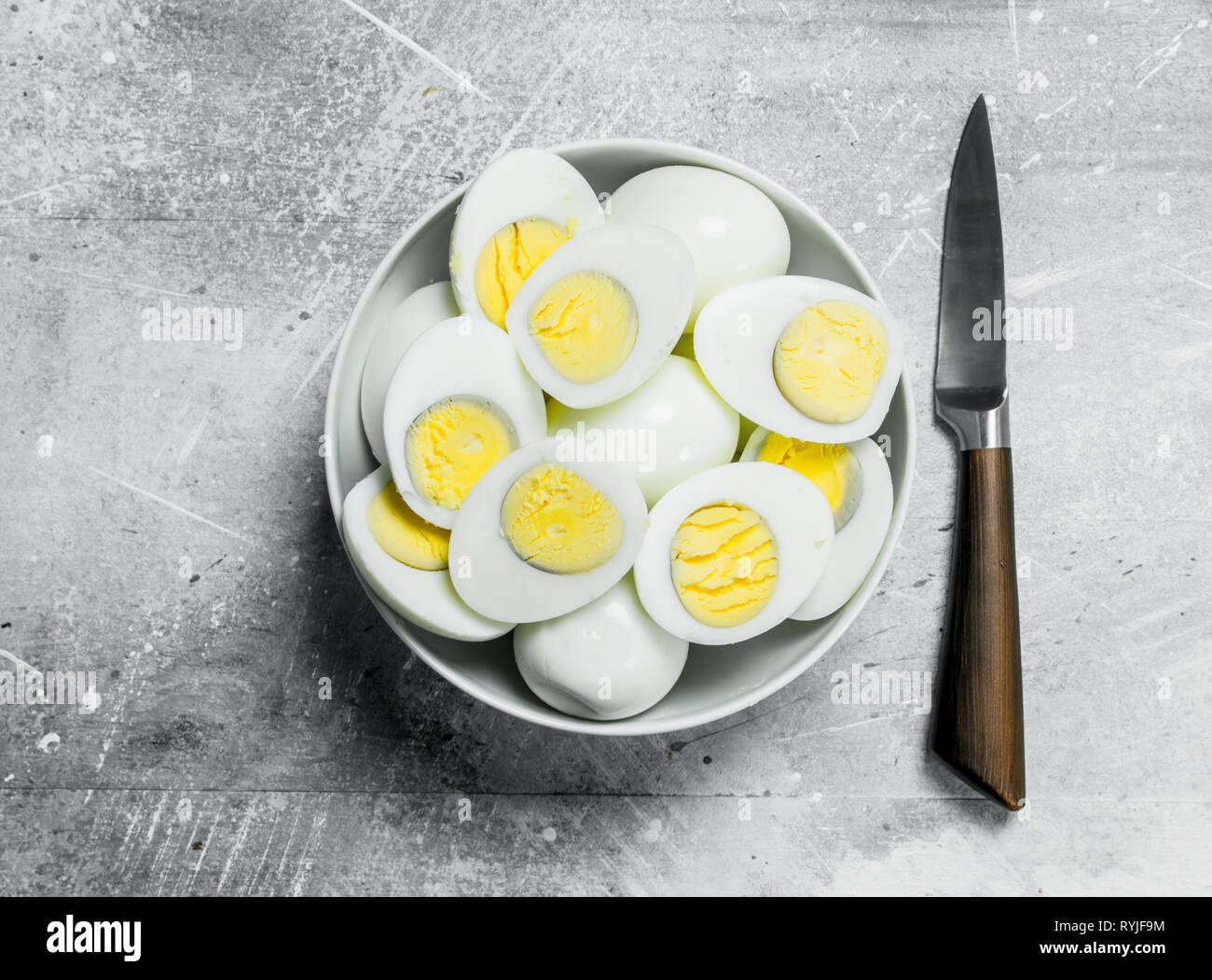 Gekochtes Ei In Scheiben Geschnitten Stockfotos und bilder Kaufen Alamy