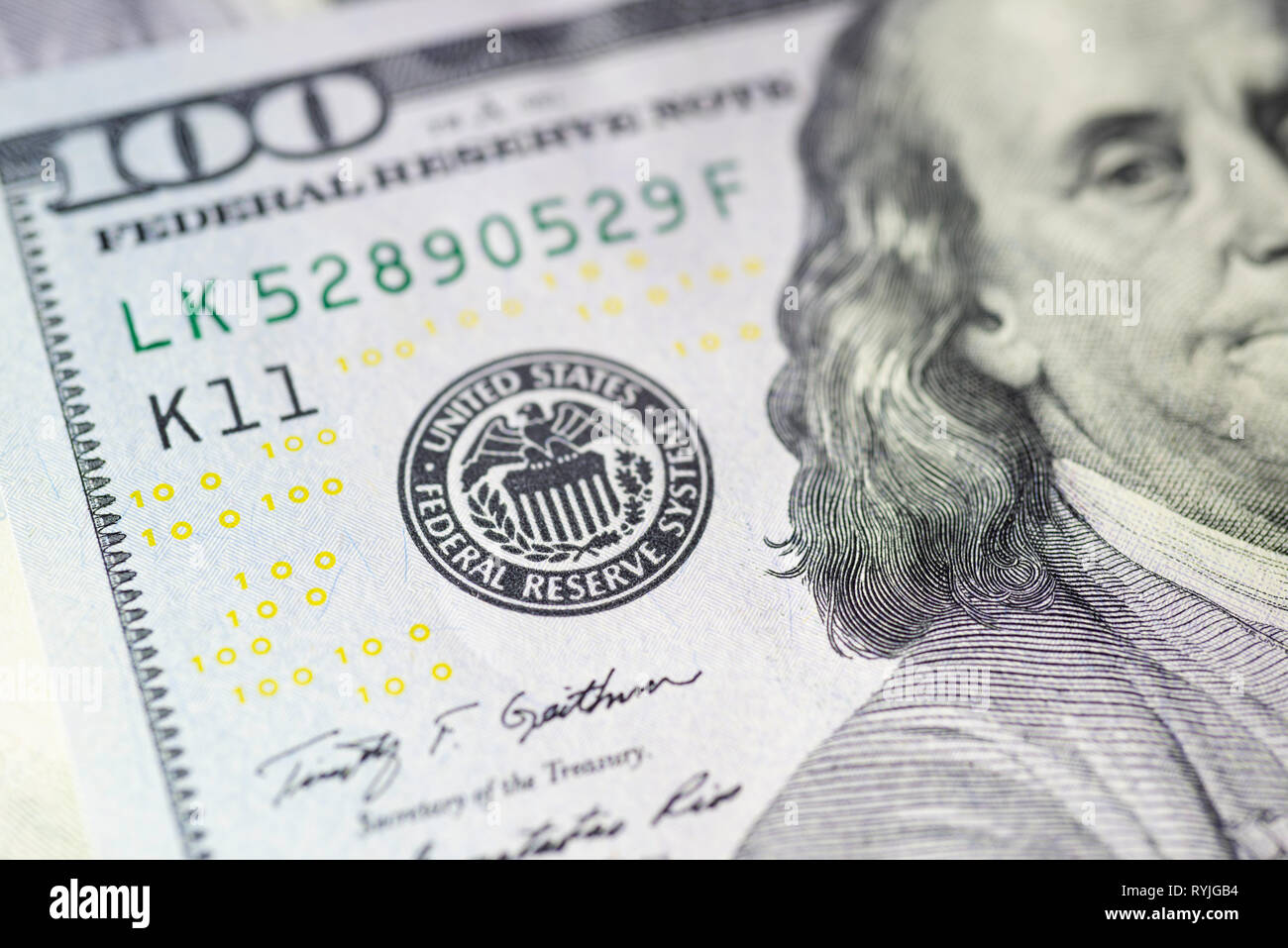Us-Währung einen Hundert-Euro-Scheine, Federal Reserve Zeichen Stockfoto