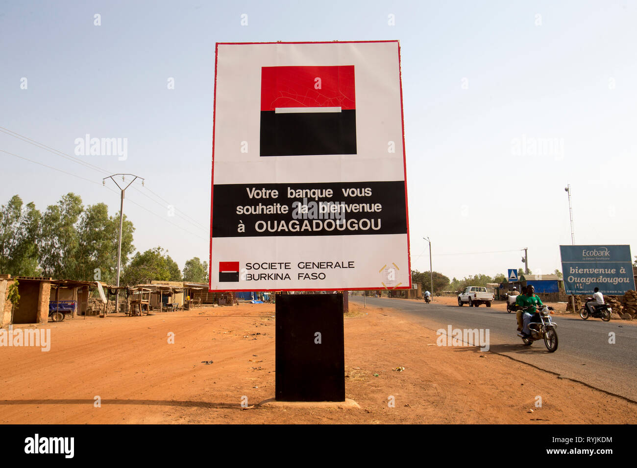 Französische Bank Plakatwand in Ouagadougou, Burkina Faso Stockfoto