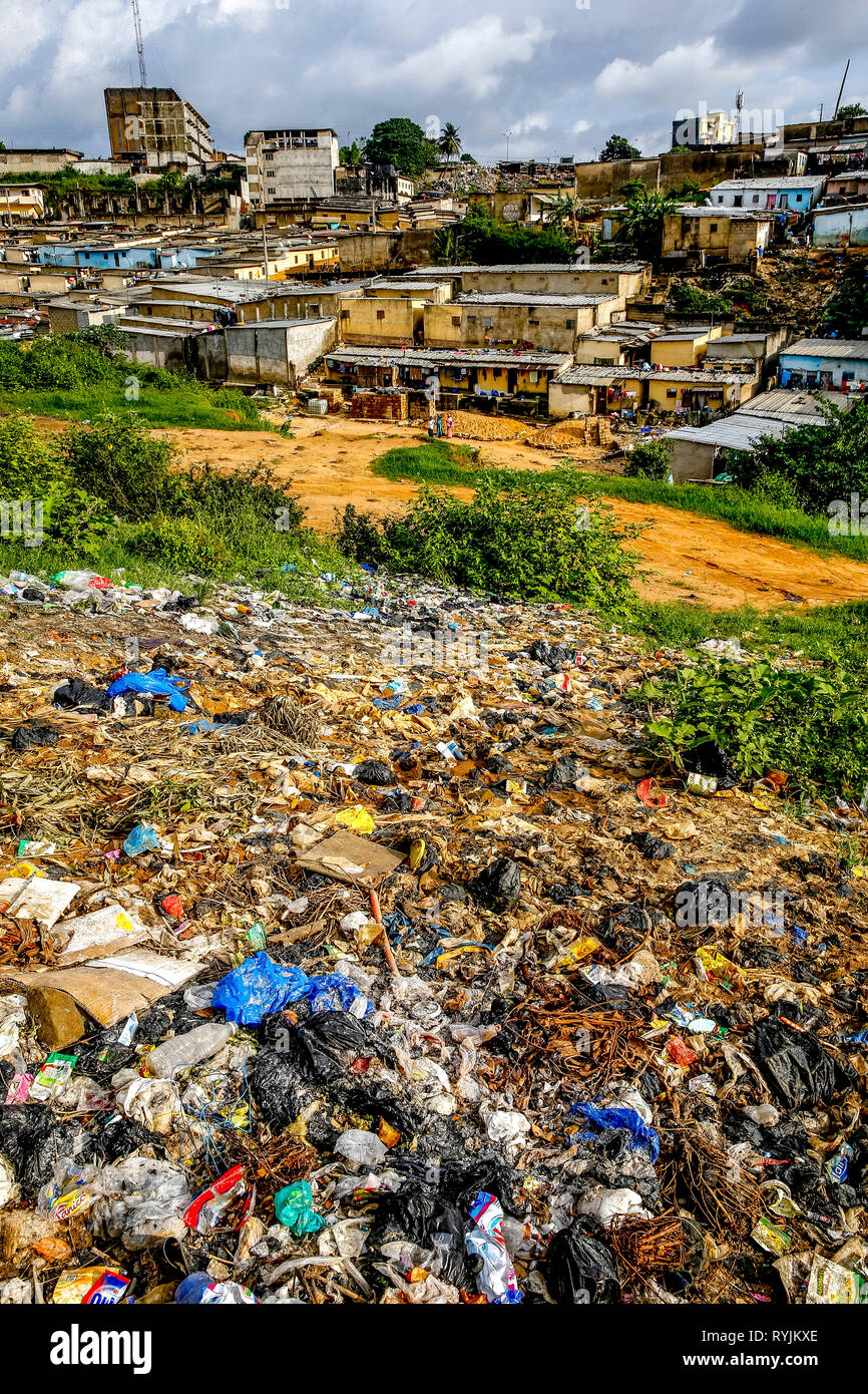 Slums in Abidjan, Elfenbeinküste. Stockfoto