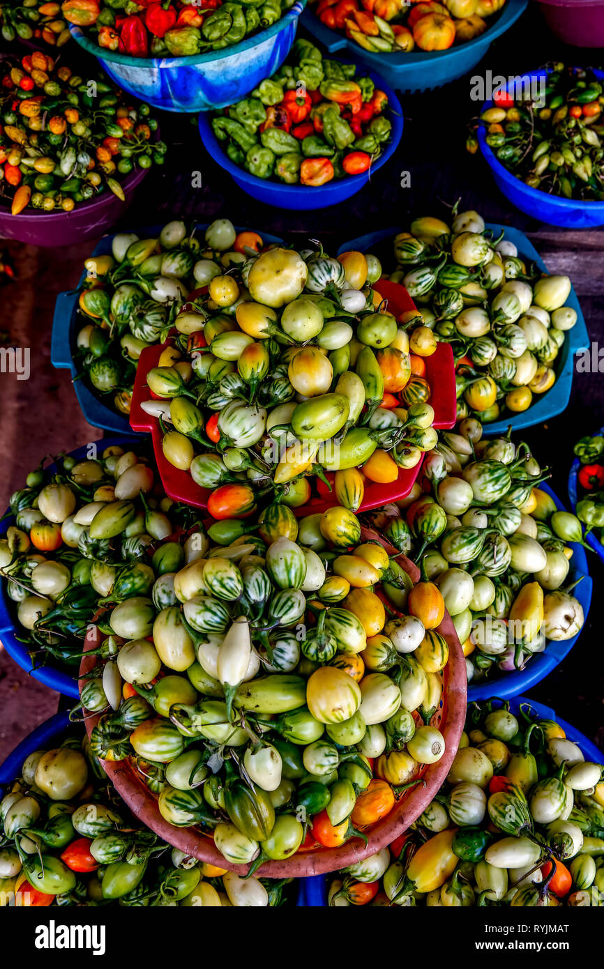 Eierfrüchte im Daloa Markt verkauft, Elfenbeinküste. Stockfoto