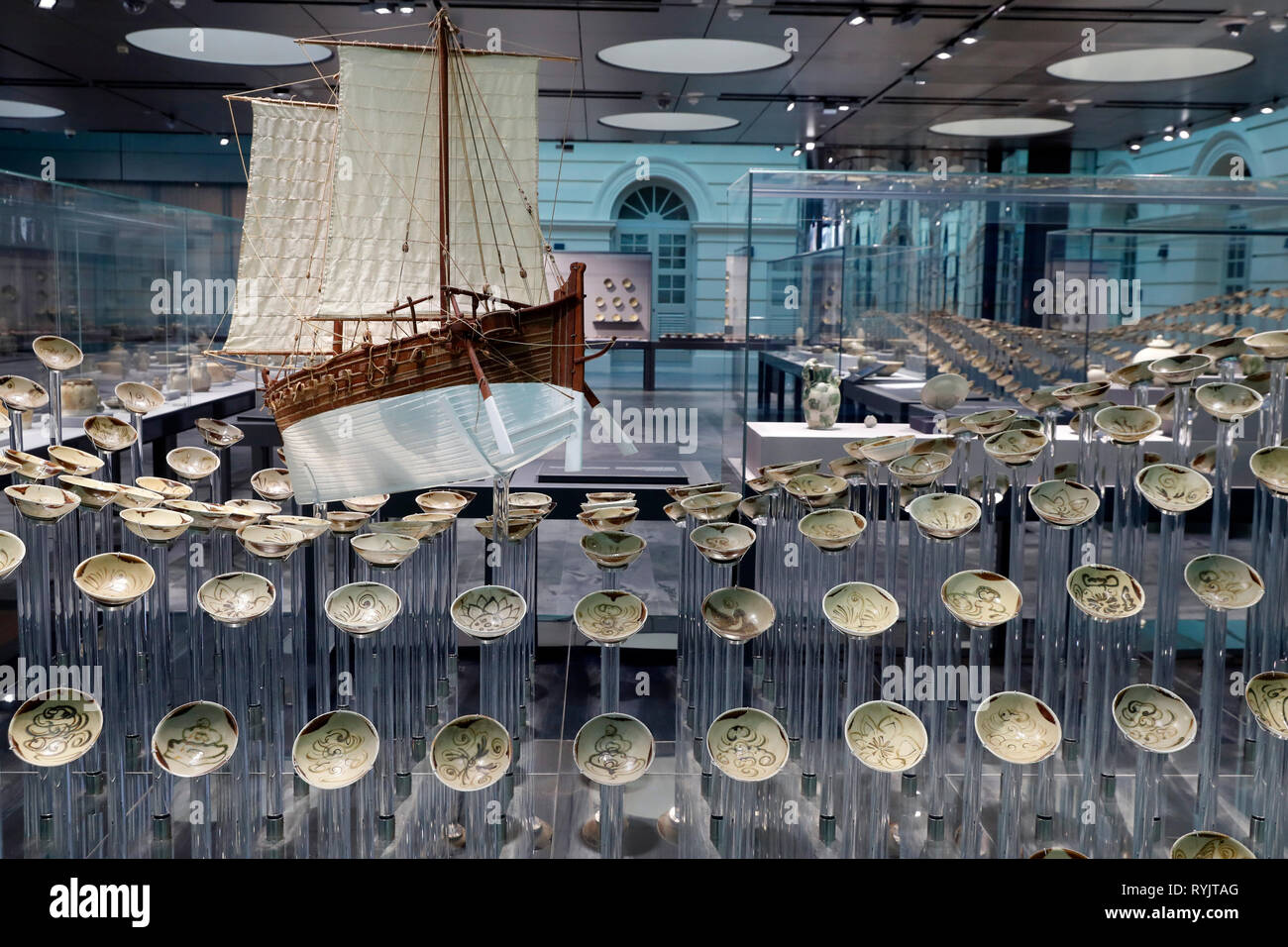 Museum für asiatische Civlisations.  Tang Schiffbruch. Changsha-Schalen. China, Provinz Guangdong, etwa 830s.  Singapur. Stockfoto