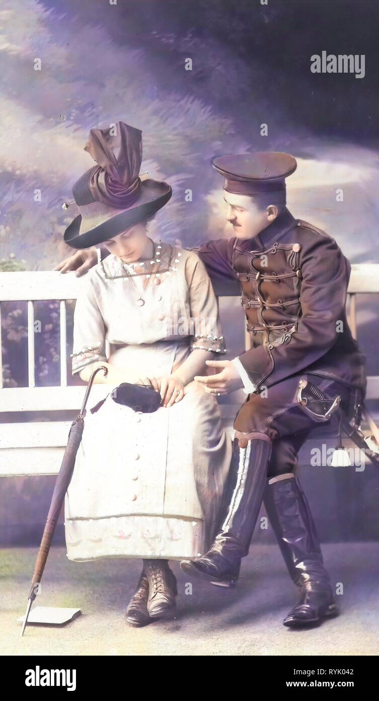 Husaren von Deutschland, verliebte Paare in Deutschland, 1913, Meißen, Husaren im Garten der Schütze Stockfoto