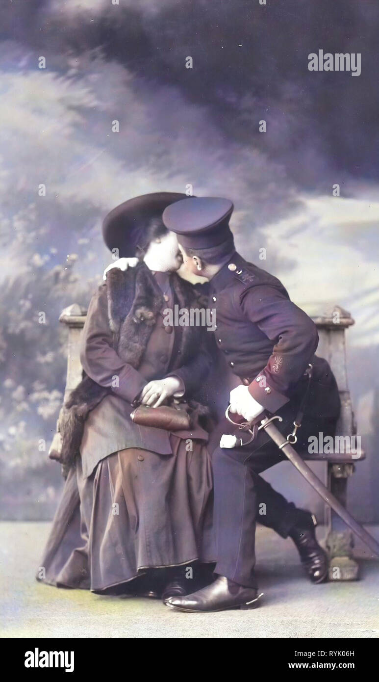 Verliebte Paare in Deutschland, Armee von Sachsen, 1913, Meißen, Artillerie Gartenbank Stockfoto