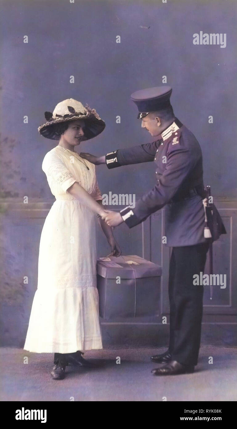 Hat Boxen, Armee von Sachsen, verliebte Paare in Deutschland, 1913, Meißen, Grenadiere Hutkarton Stockfoto