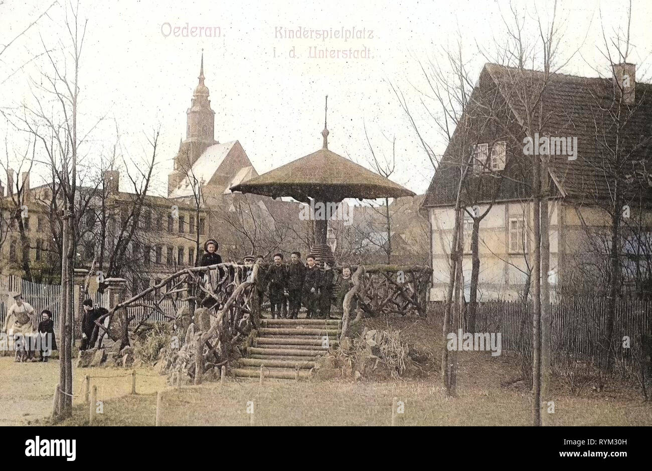 Spielplätze in Sachsen, Kirchen in Oederan, Gebäude in Oederan, 1906, Landkreis Mittelsachsen, Oederan, Kinderspielplatz, Deutschland Stockfoto