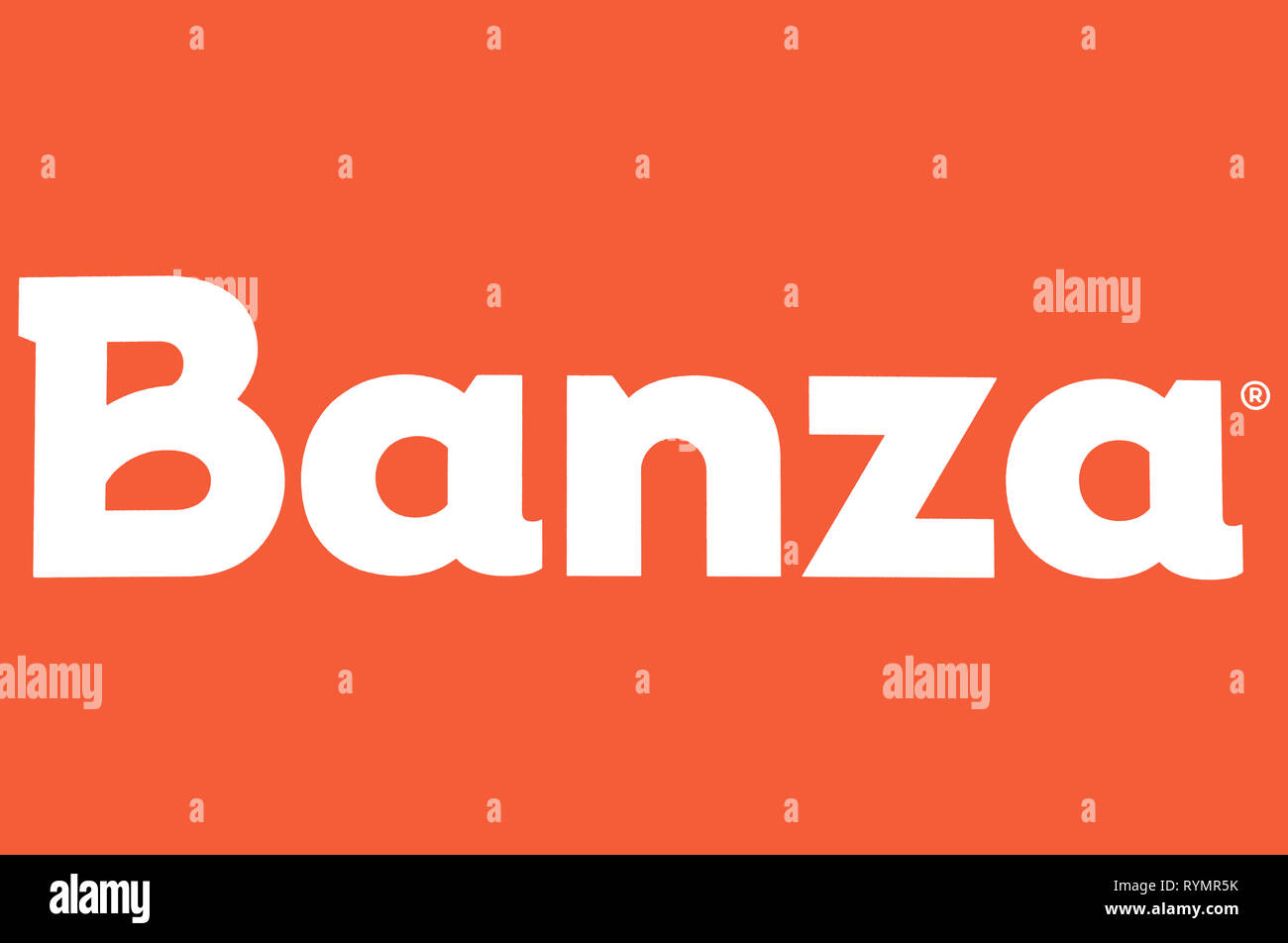 Banza Logo mit einem orangefarbenen Hintergrund. Banza ist für die Produktion von Reis und Nudeln Produkte aus Kichererbsen für eine mehr Ballaststoffe und proteinreiche Nahrung bekannt. Stockfoto