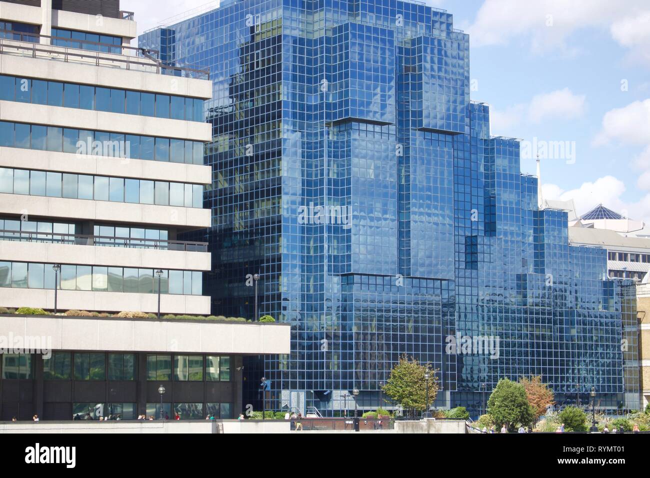 Blick auf die Gebäude in der Nähe von London Bridge Stockfoto