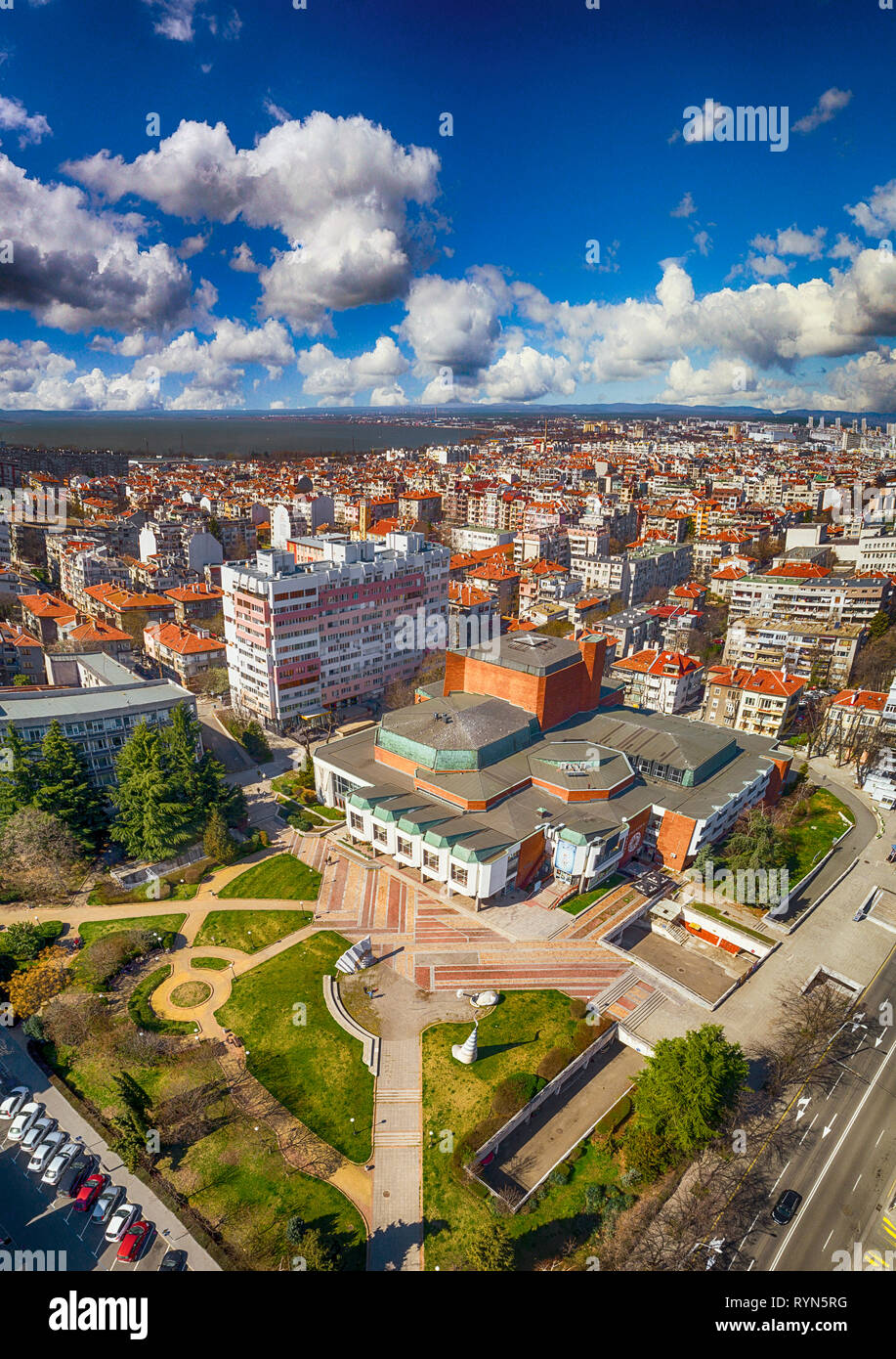 National Theater für Oper und Ballett, modernen Antenne schießen oberhalb von Drone. Ansicht von oben - Bild Stockfoto